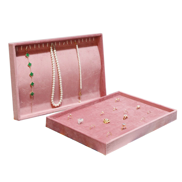 Różowa aksamitna taca ekspozyc – Jewelry Stores With Watches recenzja i cena
