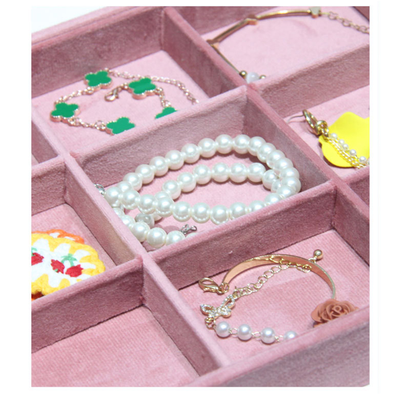 Różowa aksamitna taca ekspozyc – Jewelry Stores With Watches recenzja i cena