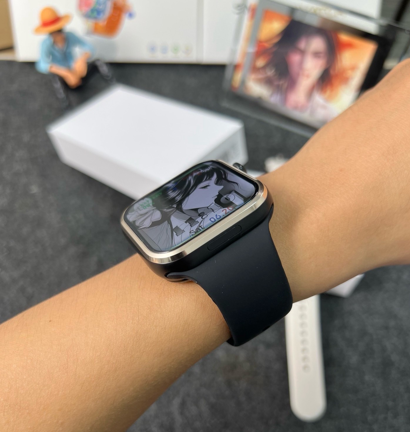 [Smartwatch z szerokim ekranem – Smartwatch recenzja i cena